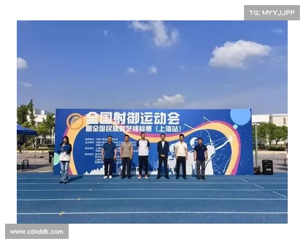 2015年全球射箭巅峰对决箭术大师展风采赛事精彩纷呈创纪录时刻 2015年全球射箭巅峰对决箭术大师展风采赛事精彩纷呈创纪录时刻